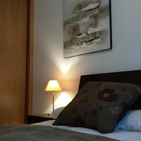 耐克斯特大学公寓 阿威罗